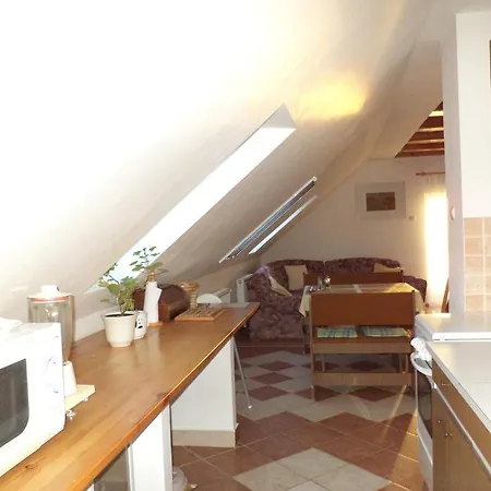 Flora Apartman Tihany