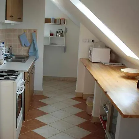 Apartament Flora Apartman *