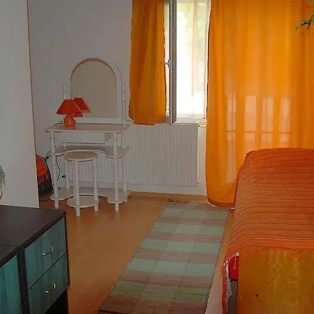Flora Apartman * Tihany