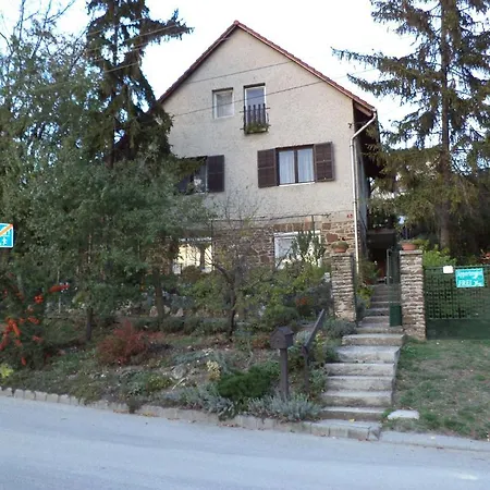Apartament Flora Apartman Tihany